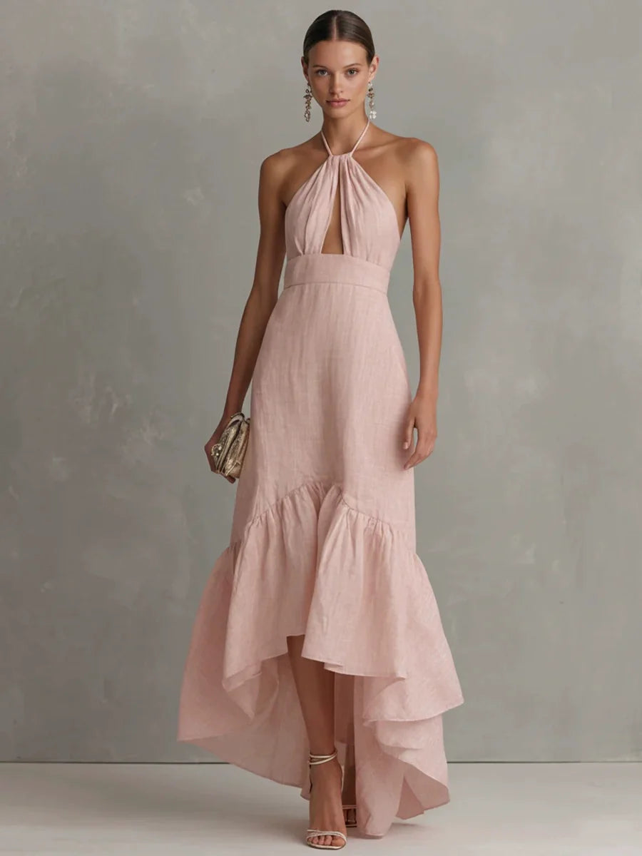 Robe longue texturée asymétrique à volants, avec encolure licou et découpe goutte d'eau