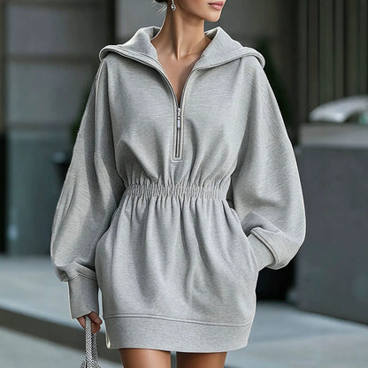 Robe Courte à Capuche et Demi-Zip pour Femme avec Taille Élastique et Manches Longues – Robe Décontractée en Molleton