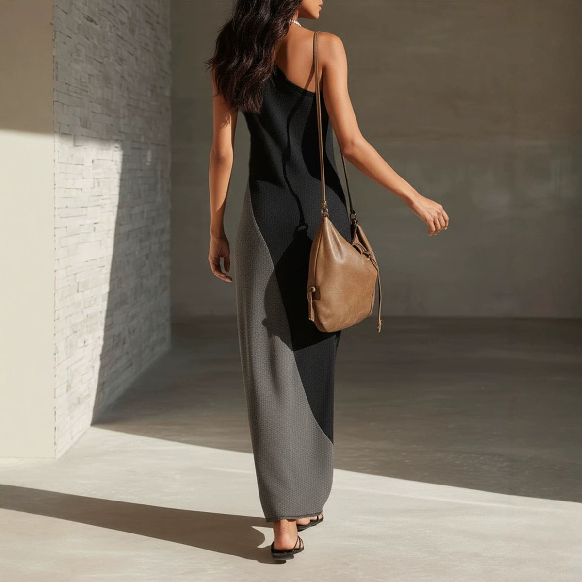 Robe longue texturée asymétrique à découpe à une épaule