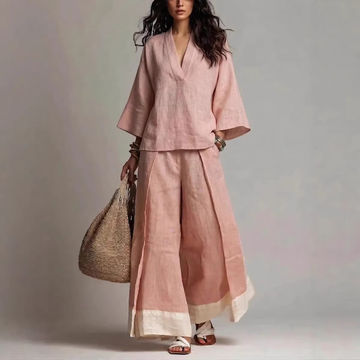 Ensemble chemise col V manches trois-quarts et pantalon large contrastant pour femme