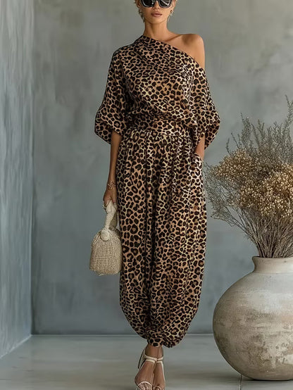Ensemble coordonné 2 pièces : haut asymétrique chauve-souris à imprimé léopard et pantalon de jogging sarouel à revers