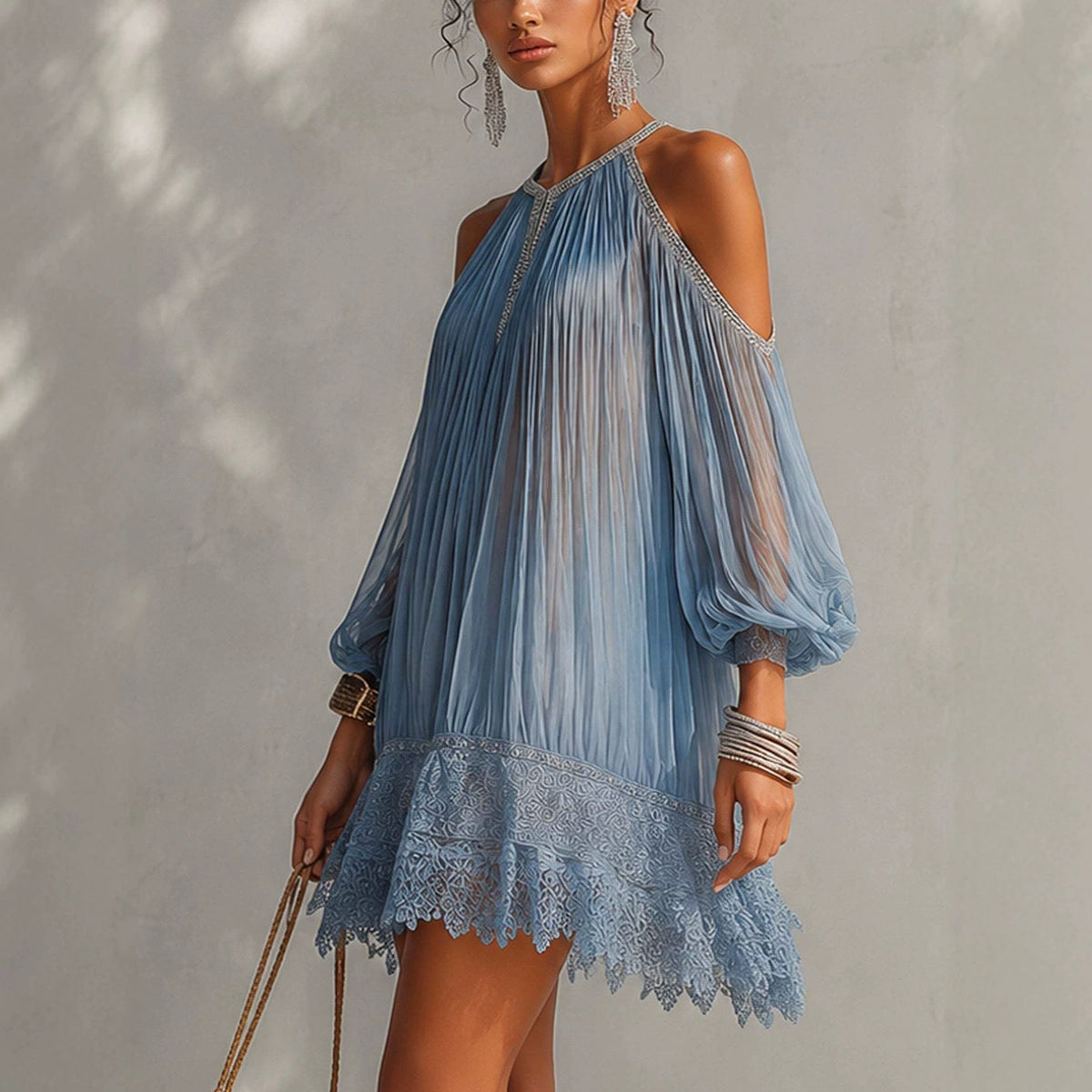 Robe trapèze plissée bleu pâle à épaules dénudées