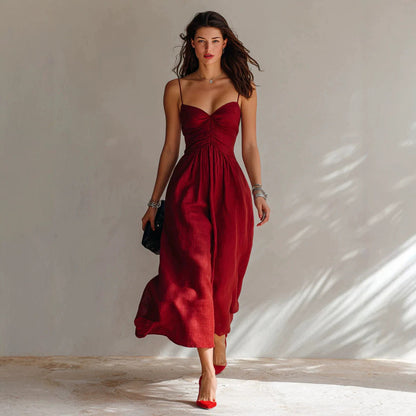 Robe midi fluide en lin avec fines bretelles et buste froncé en cœur