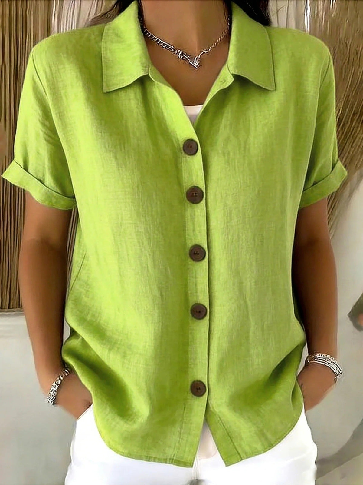 Women's short-sleeved linen shirt, with turn-down collar