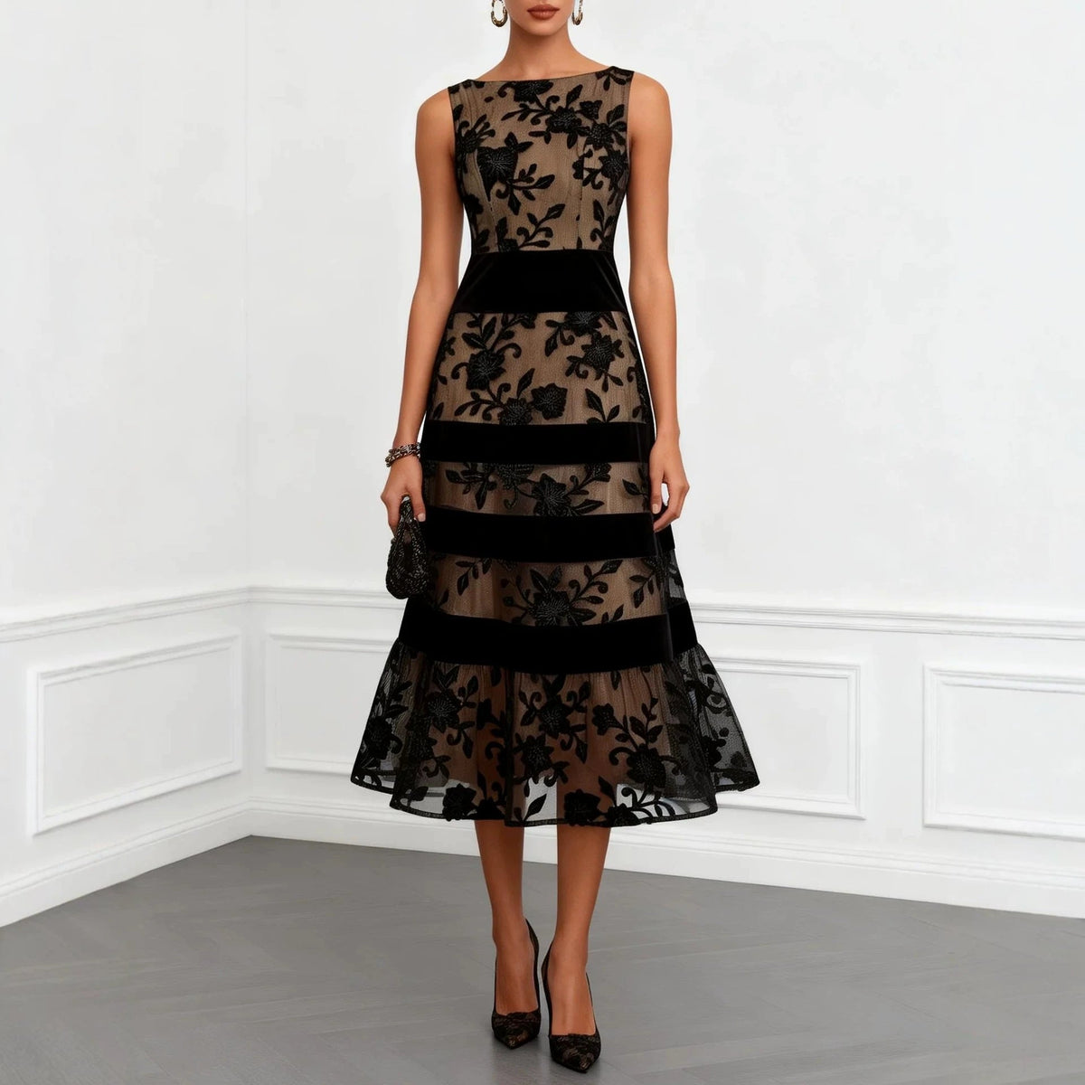 Robe midi sans manches en velours, dentelle florale noire et maille couleur chair