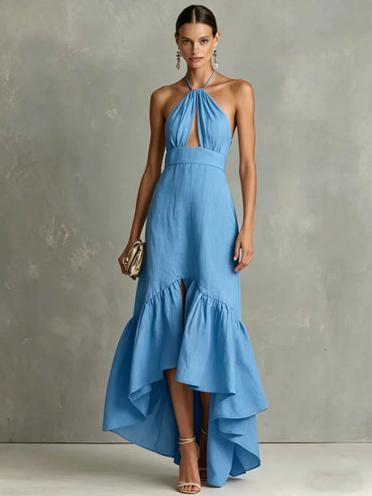 Robe longue texturée asymétrique à volants, avec encolure licou et découpe goutte d'eau