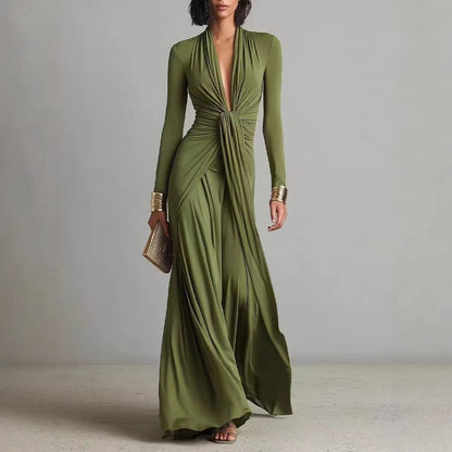 Robe longue vert olive glamour, décolleté en V profond, plissée