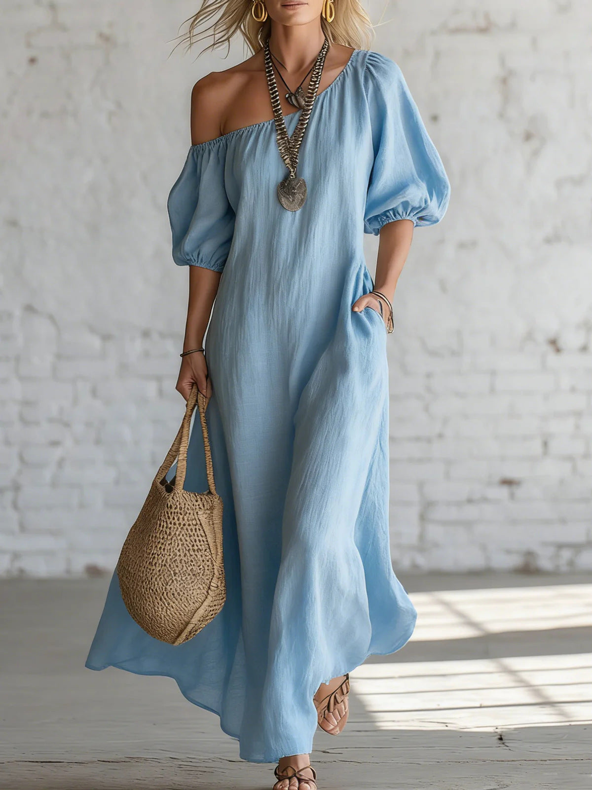 Robe longue en lin mélangé à épaules dénudées sans effort