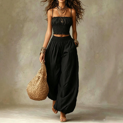 Ensemble de plage bohème composé d'un crop top à fines bretelles et d'un sarouel ample