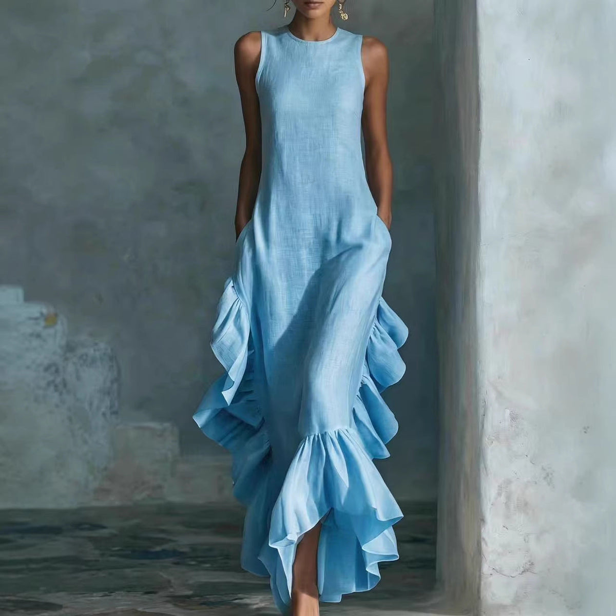 Longue robe maxi sans manches en lin à volants