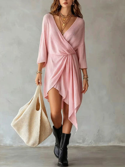 Mini-robe asymétrique en maille côtelée crème avec cache-cœur