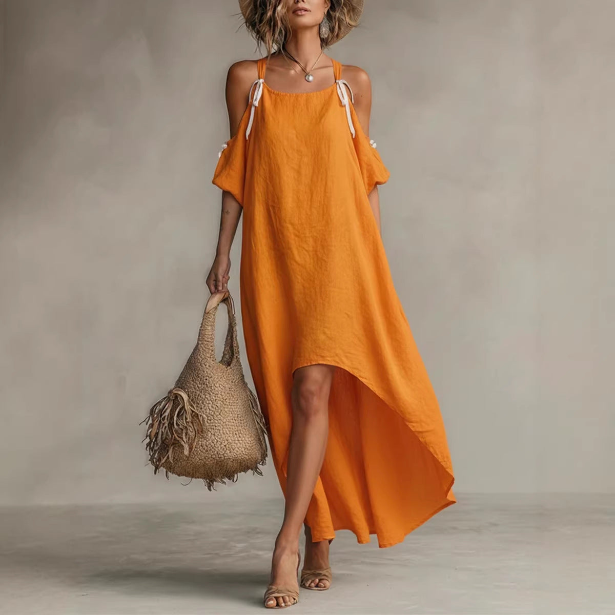Robe longue asymétrique épaules dénudées orange vif