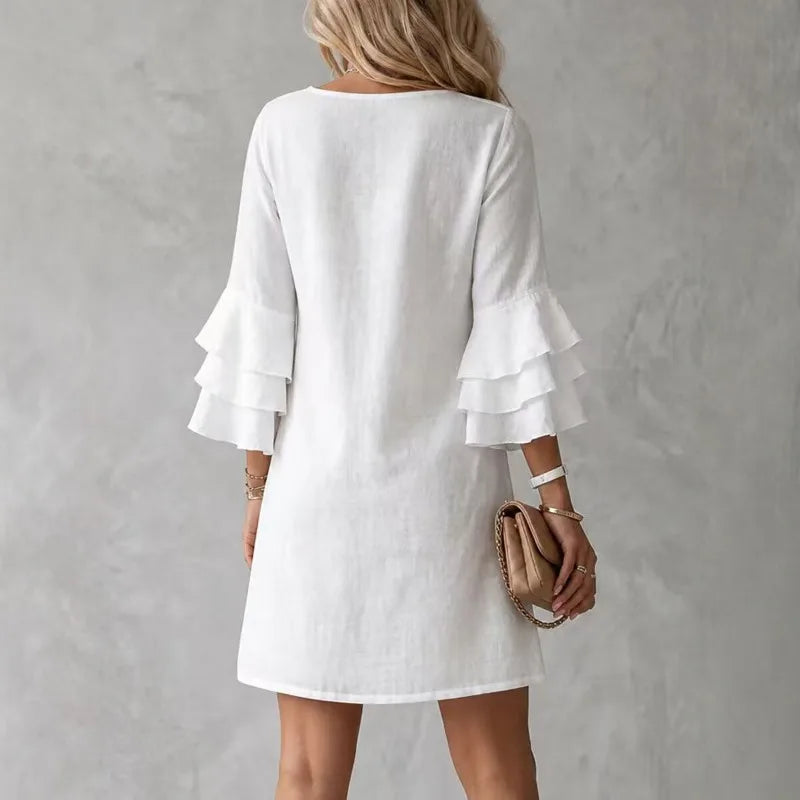 Mini-robe élégante pour femme avec col en V, volants, taille ample et style décontracté