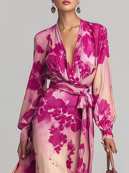 Robe longue à fleurs rouges, décolleté en V et ceinture