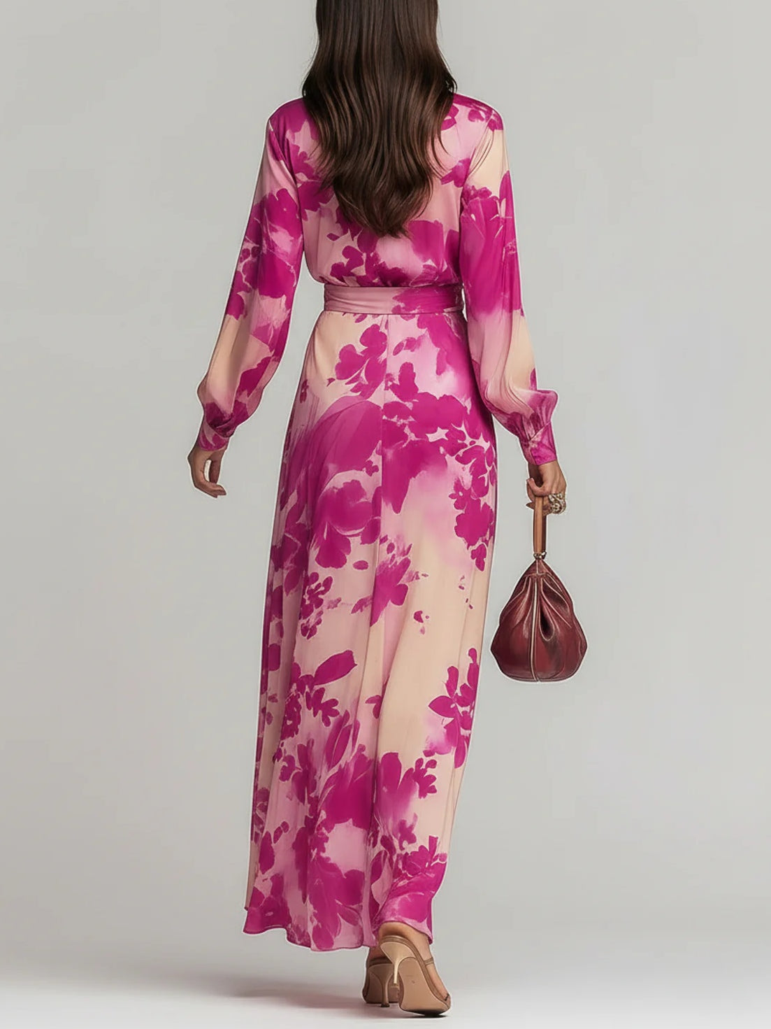 Robe longue à fleurs rouges, décolleté en V et ceinture