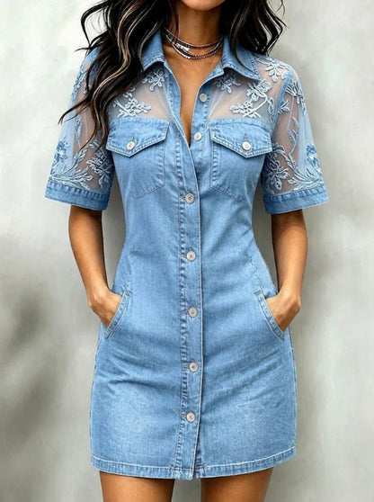 Mini-robe en jean brodée florale en maille transparente