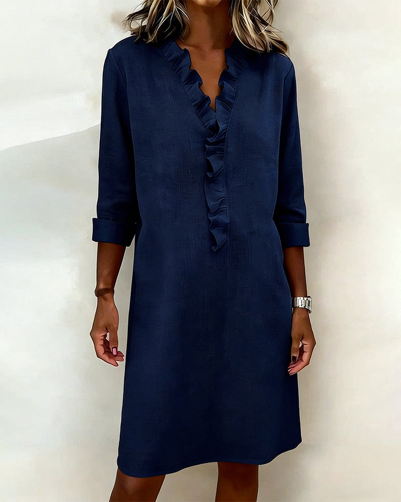 Robe unie à col en V et volants