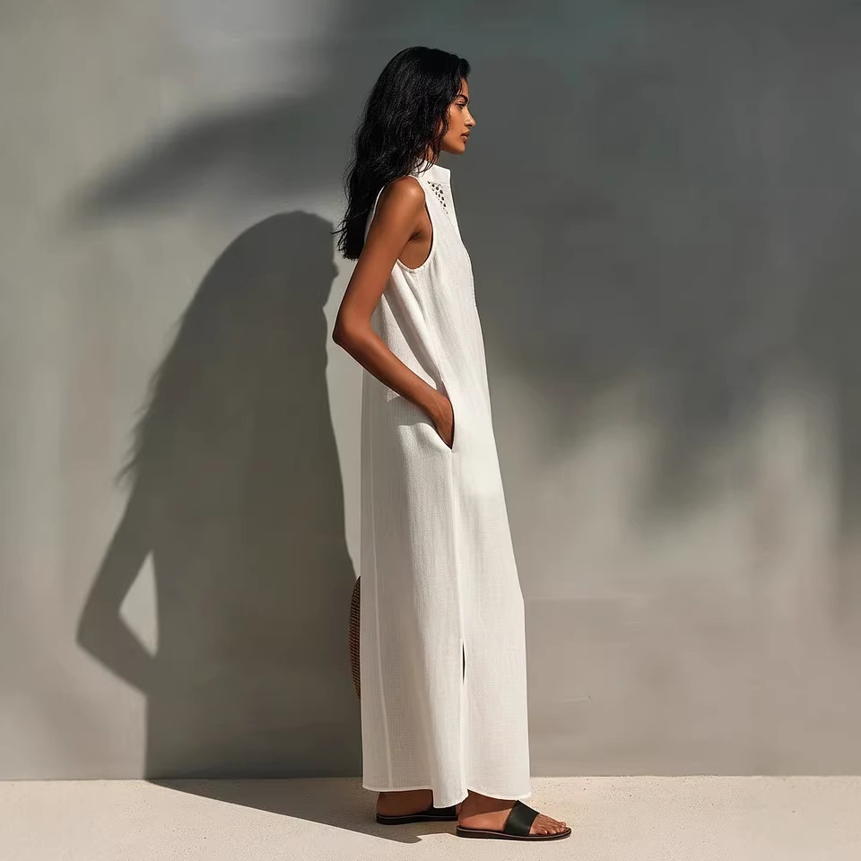 Robe longue minimaliste en lin à col licou | Sans manches, parfaite du bureau aux vacances