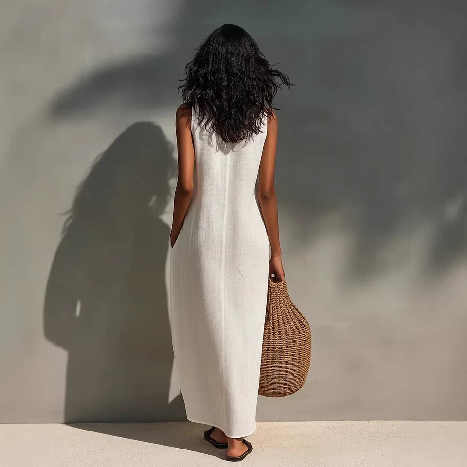 Robe longue minimaliste en lin à col licou | Sans manches, parfaite du bureau aux vacances