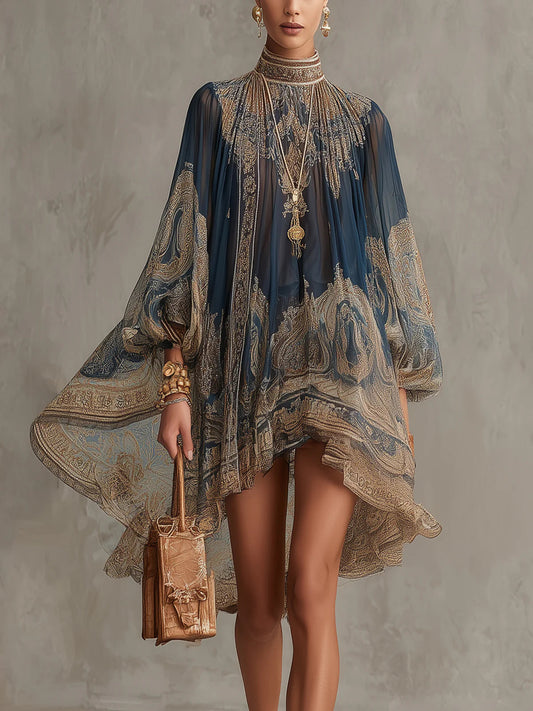 Mini-robe en mousseline de soie irrégulière bleu marine à imprimé baroque et col montant