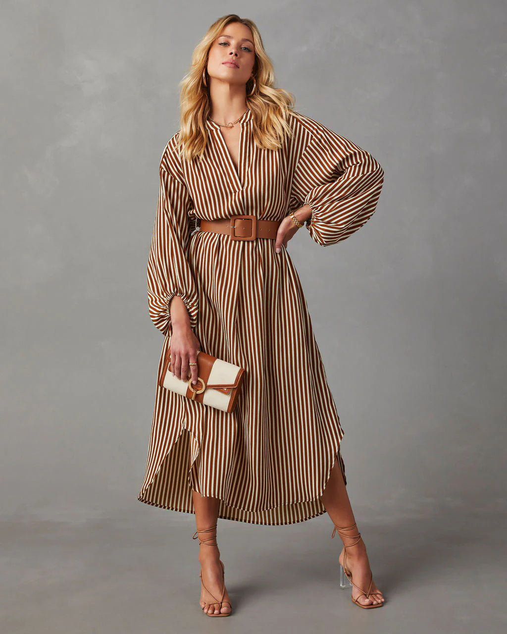 Robe midi rayée ceinturée