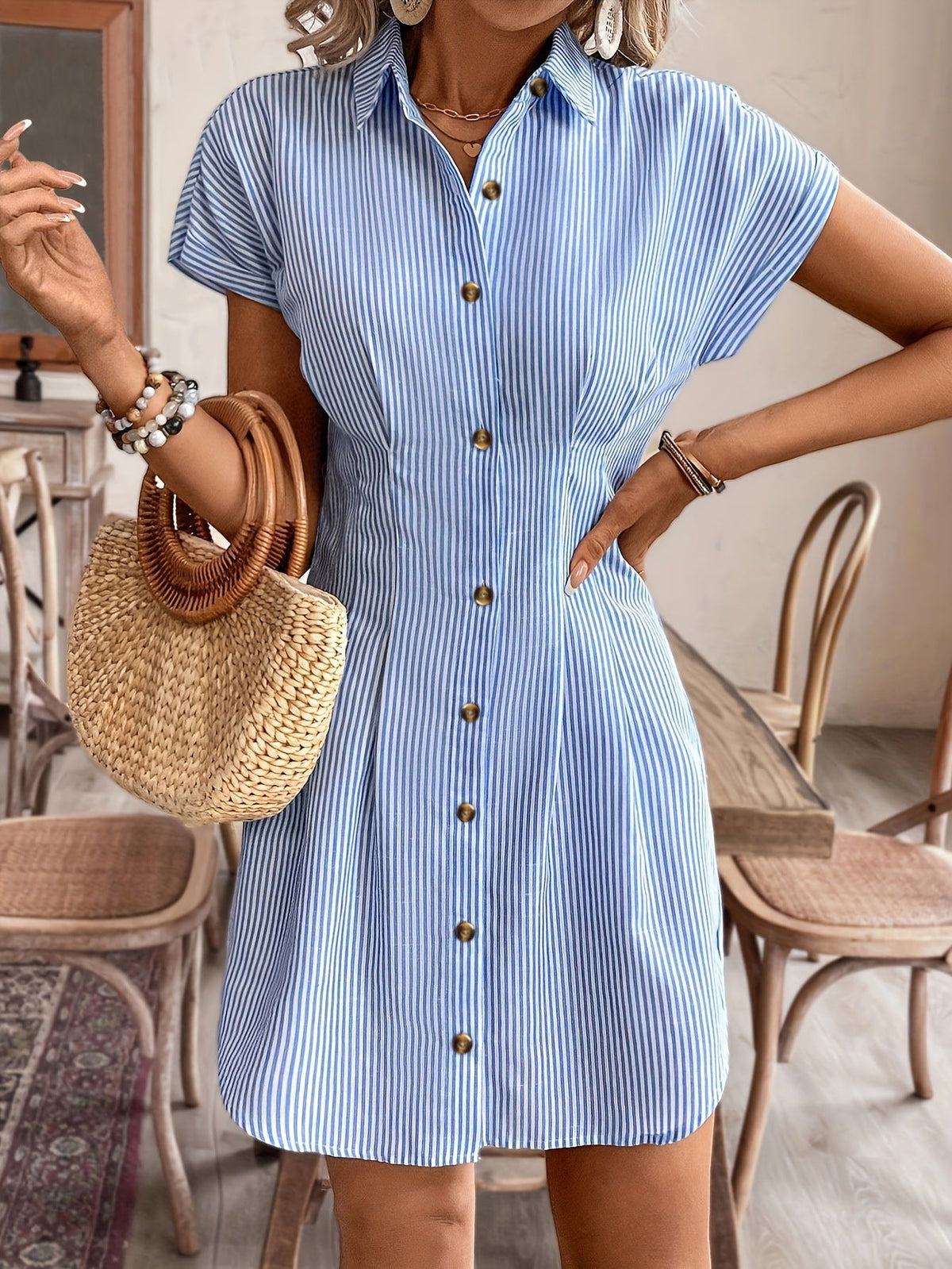 Robe chemise boutonnée à rayures bleues