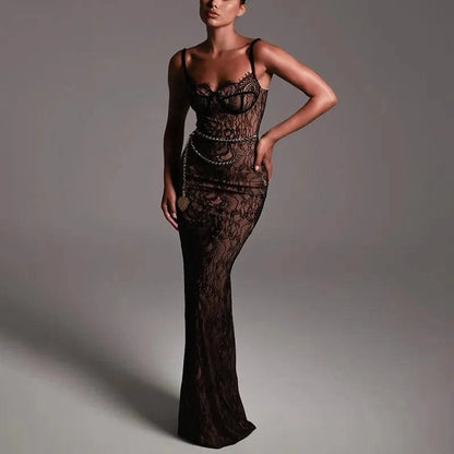 Ravissante robe longue noire dos nu en dentelle