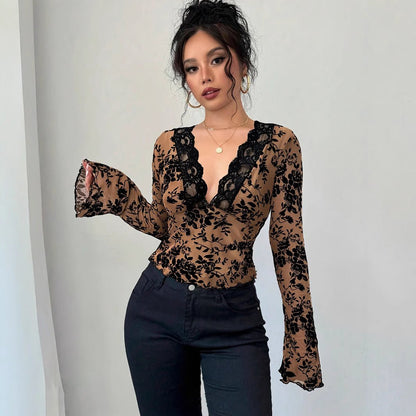 T‑shirt haut pour femme à col V en dentelle et résille avec manches évasées, nouvelle collection printemps 2026 pour femme